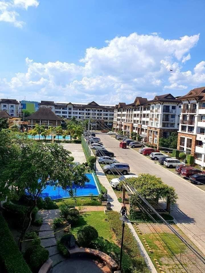 2Br Condo Free Pool With Wifi Near Mall In Davao City Ngoại thất bức ảnh